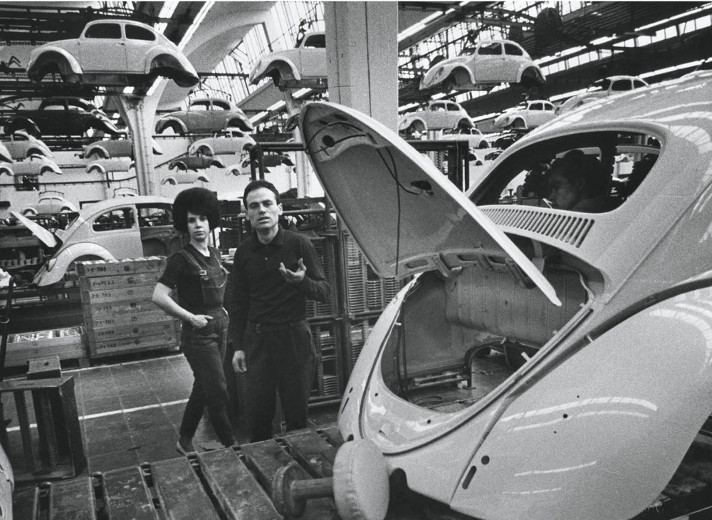 Italian workers in the body assembly department. Wolfsburg, 1962